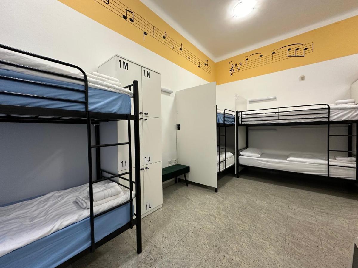 Hostel Opera Любляна Екстериор снимка