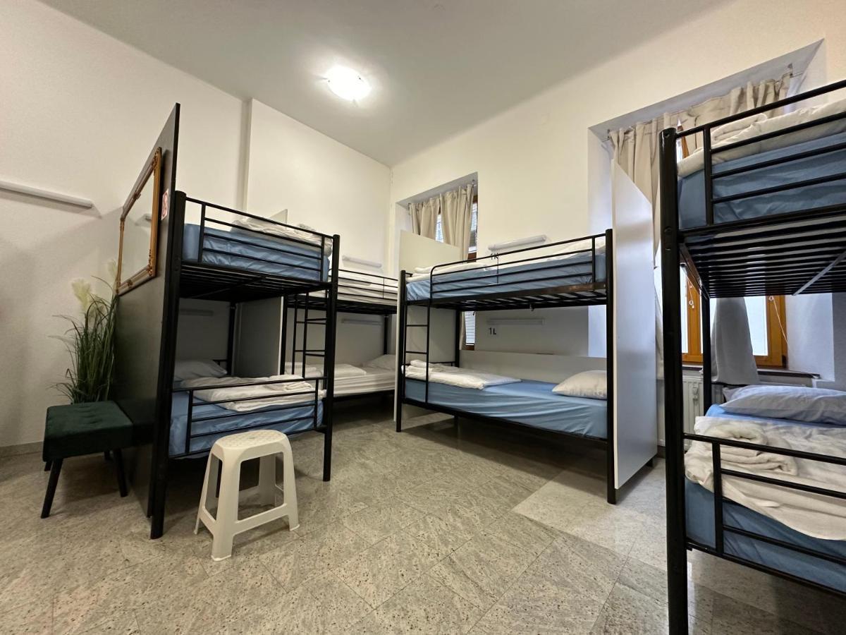 Hostel Opera Любляна Екстериор снимка