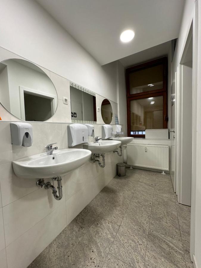 Hostel Opera Любляна Екстериор снимка