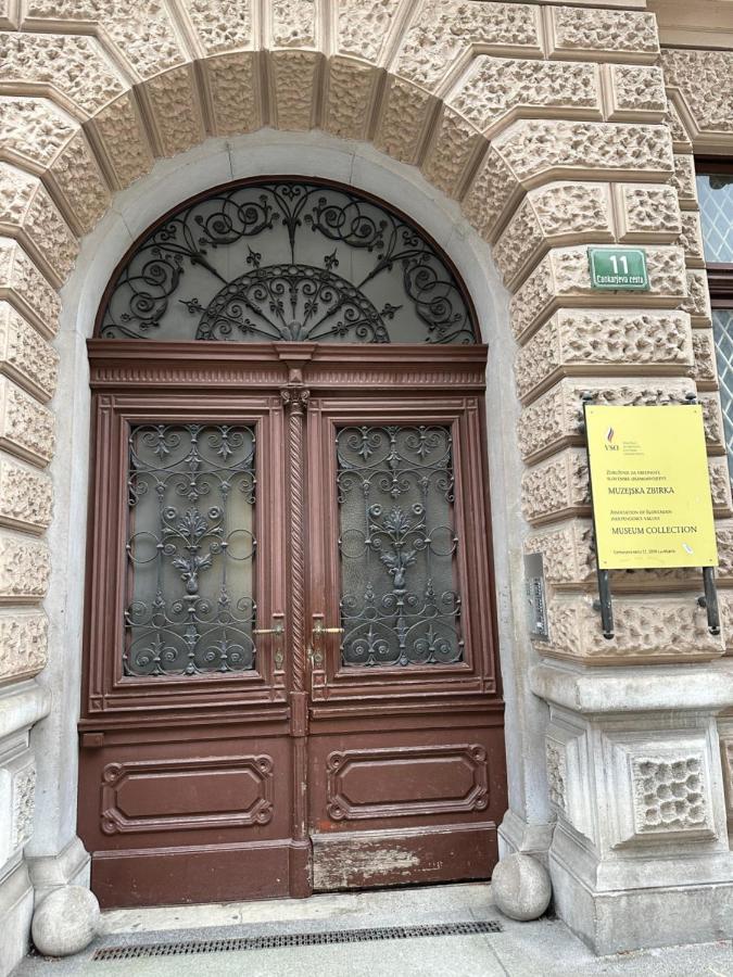 Hostel Opera Любляна Екстериор снимка