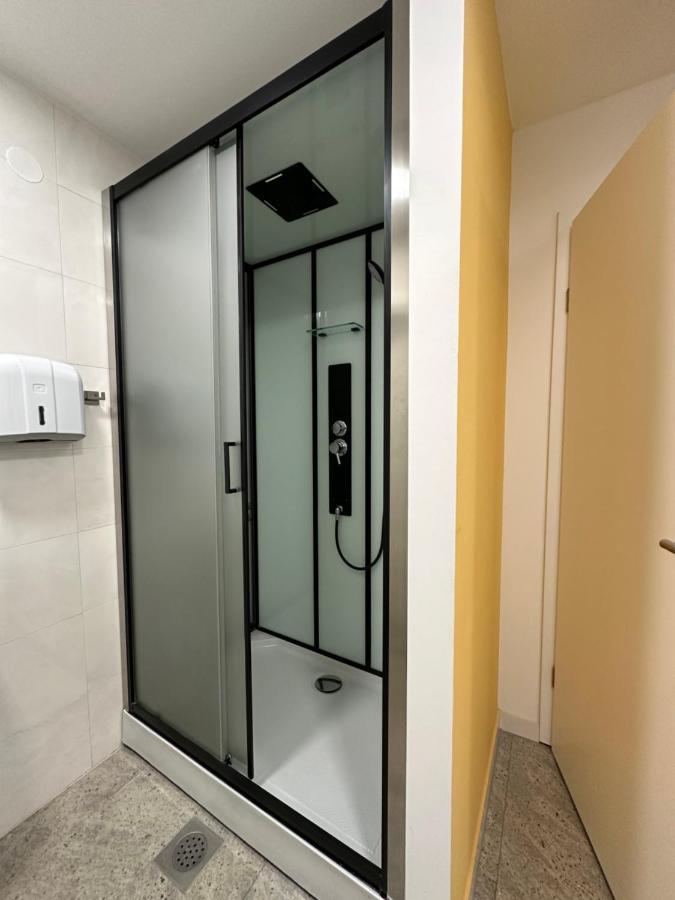 Hostel Opera Любляна Екстериор снимка